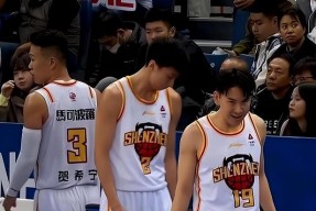 华体会下载-上海主场对阵深圳男篮,球迷期待