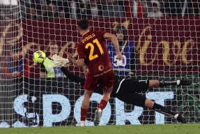 华体会app-荷兰绝杀罗马，卡塞米罗刷新纪录