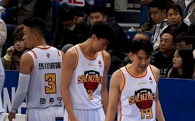 华体会下载-上海主场对阵深圳男篮,球迷期待  第1张 华体会下载-上海主场对阵深圳男篮,球迷期待  第1张