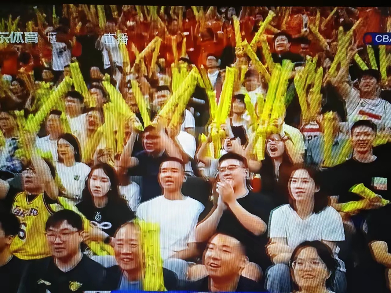 华体会下载-上海主场对阵深圳男篮,球迷期待  第2张 华体会下载-上海主场对阵深圳男篮,球迷期待  第2张